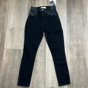 Abercrombie & Fitch Curve Love Super Skinny Ankle mixed fabric jeans NWT.